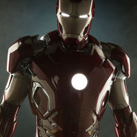 Iron Man mark 43 Legendary 1/2 Scale Sideshow